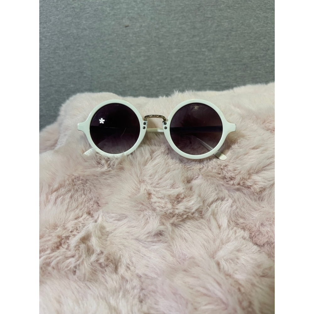 White Round Sunglasses
